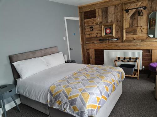 Room1 of the Carpenters Arms Hotel from Blond Hotels in Boston Lincs