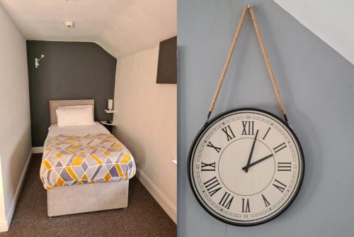 Room 4 The Carpenters Arms Hotel from Blond Hotels Boston Lincs